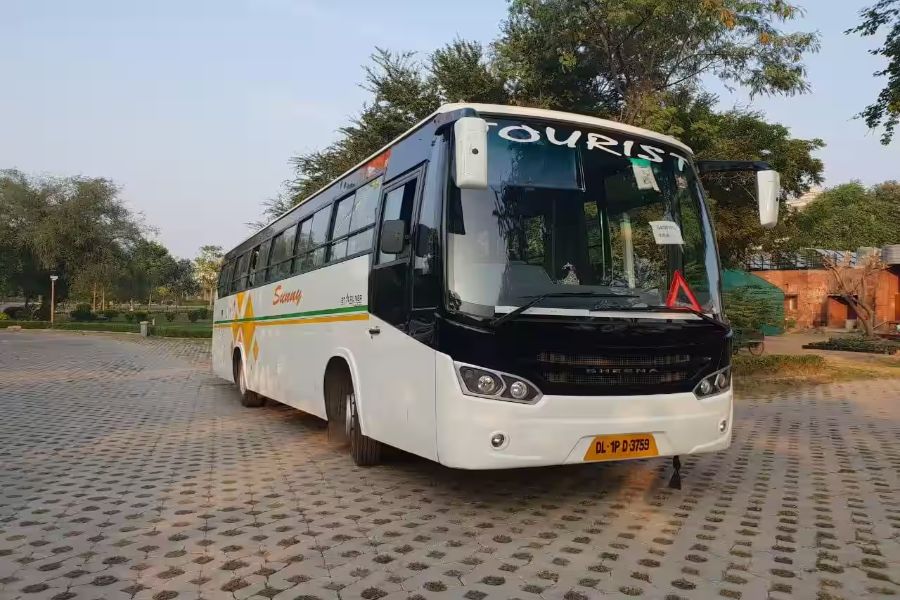 Tourist Buses delhi